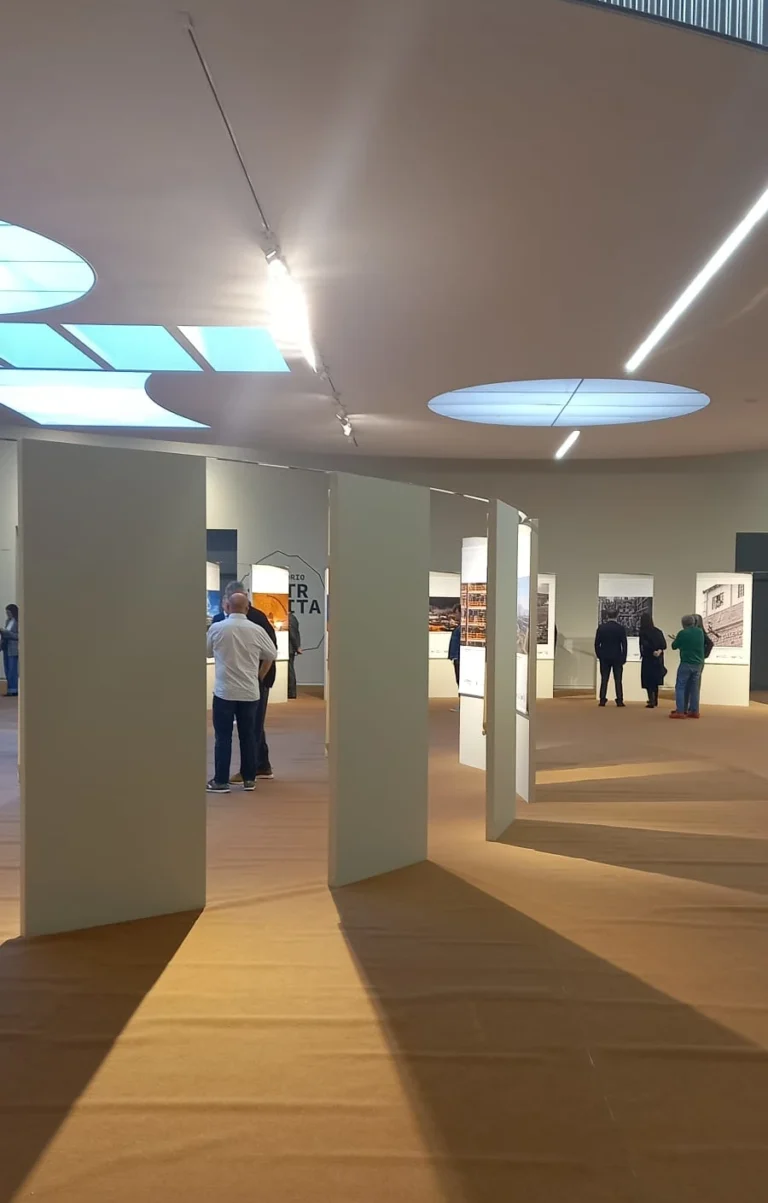 Concurso para la adecuación del vestíbulo de La Térmica Cultural (Ponferrada) - Studio Vanesa Casas